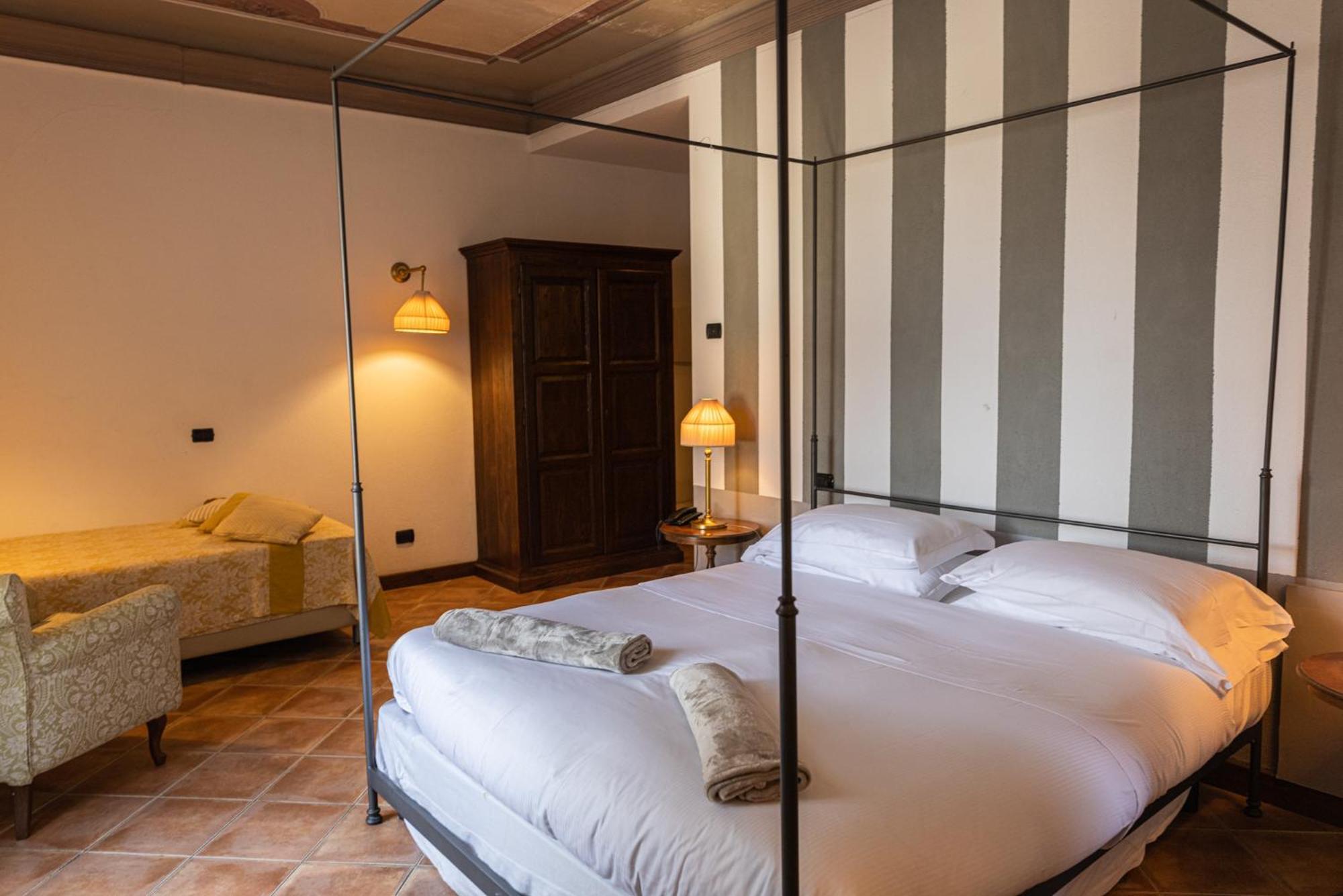 Al Castello Resort Sillavengo Екстериор снимка