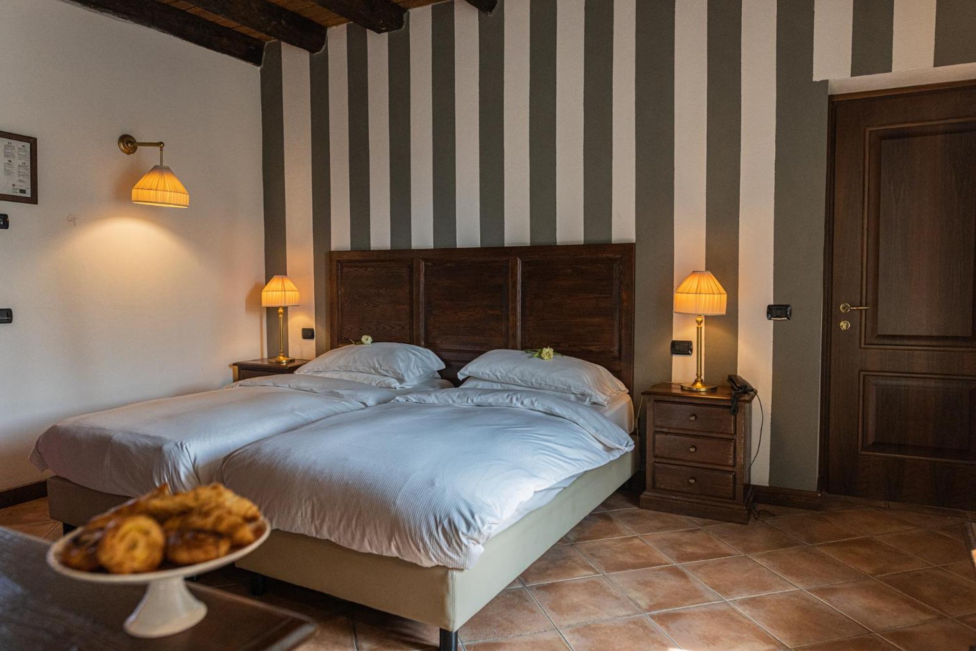 Al Castello Resort Sillavengo Екстериор снимка