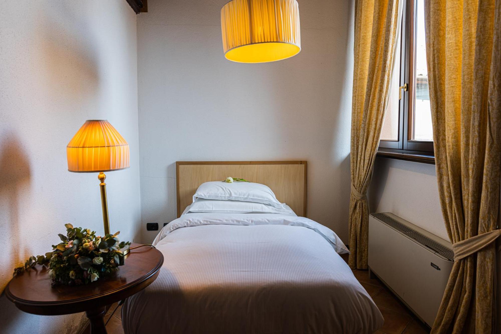 Al Castello Resort Sillavengo Екстериор снимка