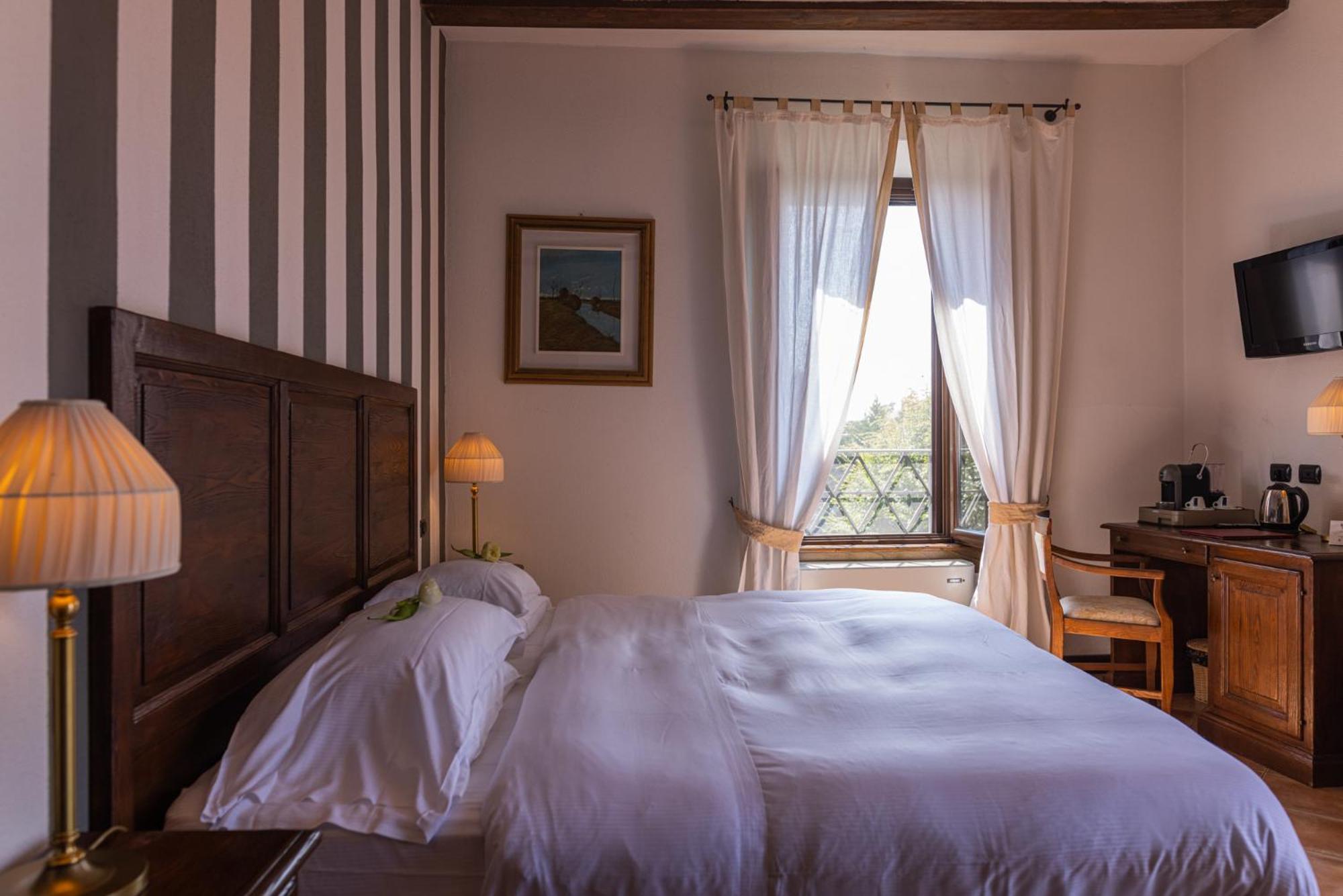 Al Castello Resort Sillavengo Екстериор снимка